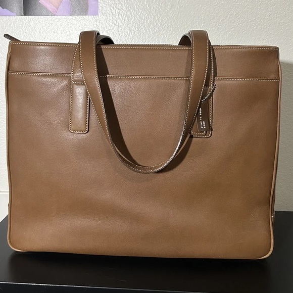 Coach Hamptons Tote/Laptop Bag In British Tan Leather W/ Dual Handles - Picture 9 of 15